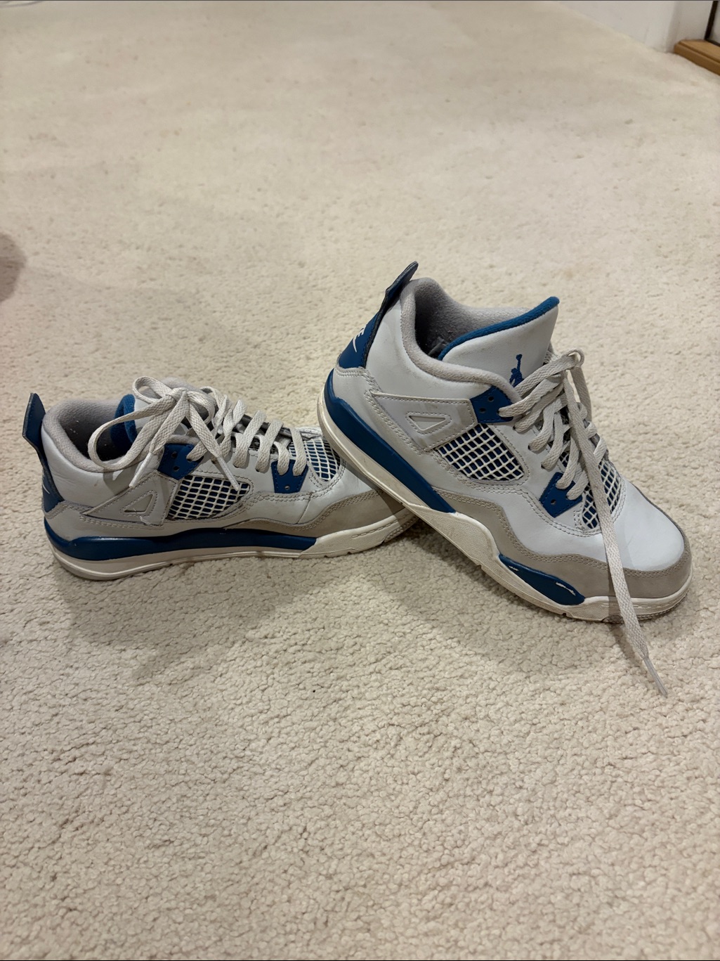 Jordan Kids White And Blue Retro Basketball Sneakers